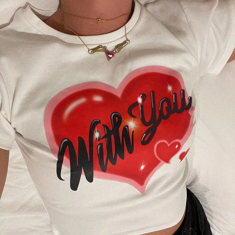 

Футболка женская летняя с коротким рукавом и принтом в виде сердца