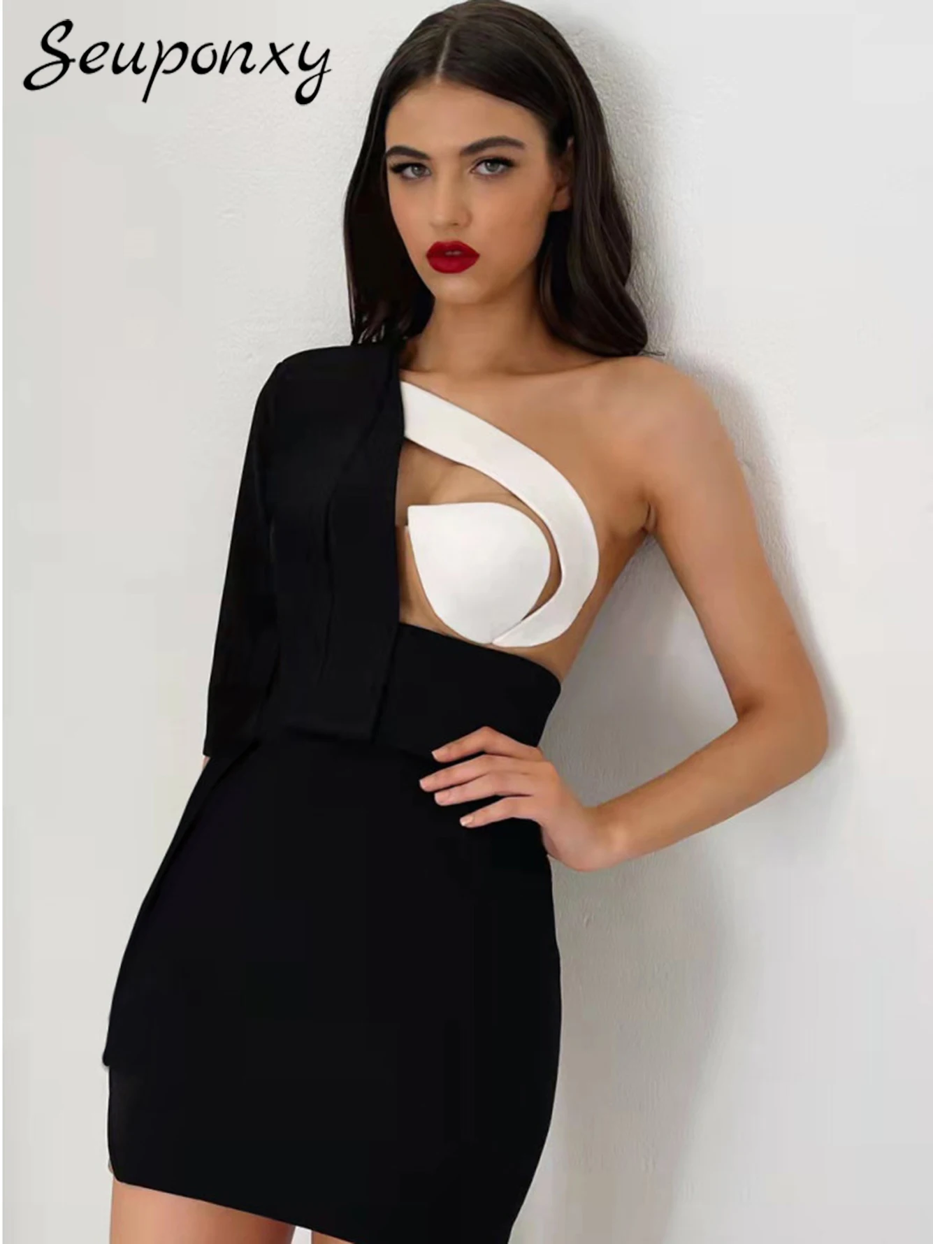 

High Quality Fall 2022 Fashion Women's Bodycon Bandage Dress One Shoulder Sexy Backless Hollow Party Celebrity Dress Vestidos