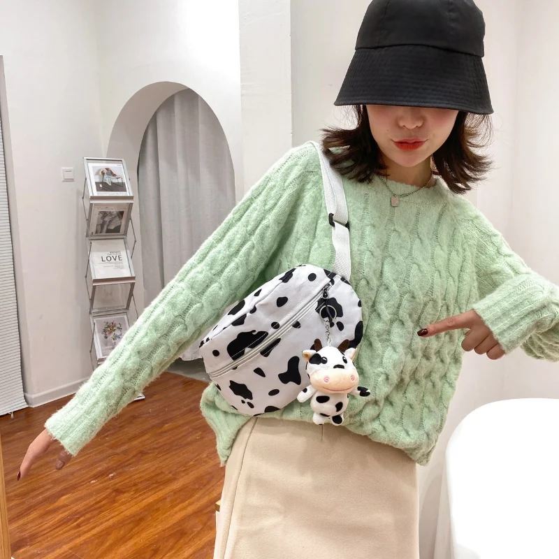 

Холщовая Сумка для женщин, Модная студенческая Сумочка через плечо с коровьим принтом, мягкая модная сумка на одно плечо с подвеской для дев...