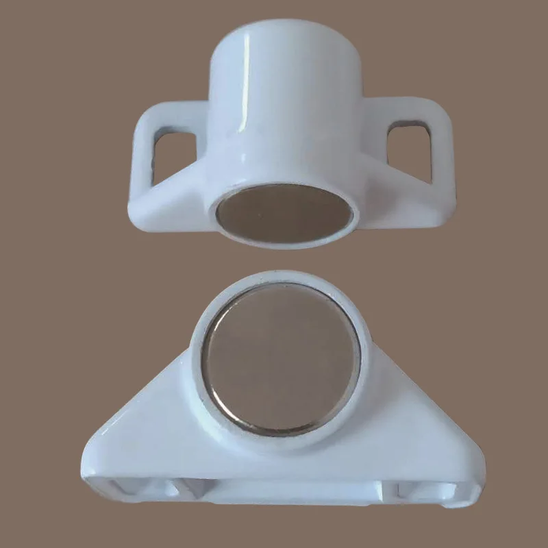 

Магнитная защелка для дверей