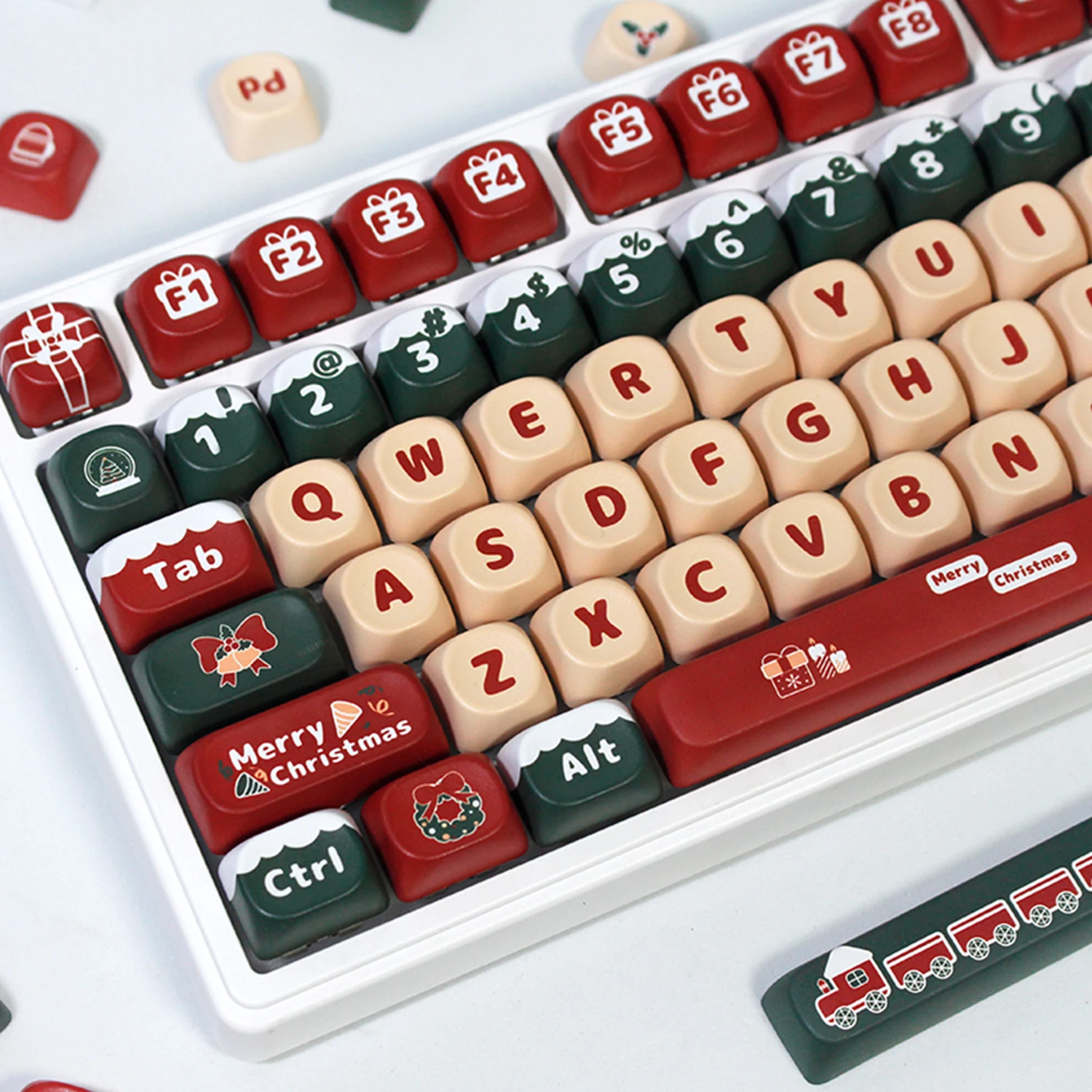 

130 Keys Cute Cartoon Christmas Theme PBT Keycaps MOA Profile Dye Sublimation Keyboard Key Caps For 61/64/68/84/75/87/96/104 Key