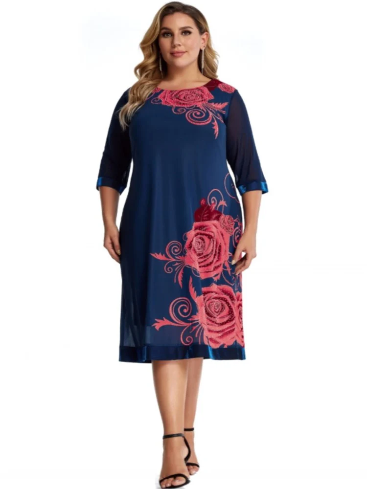 

Женское платье-футболка с рукавом 3/4 и круглым вырезом