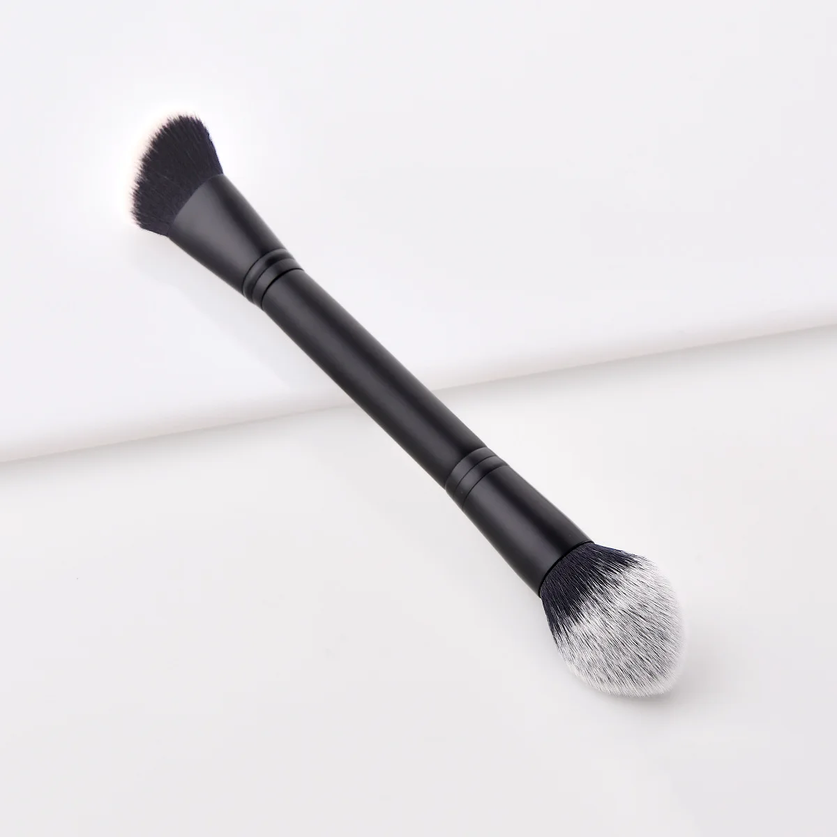 

1pc Double Ended Makeup Brushes Face Brush Repair Brush Contour Brush for Liquid Cream Powder Face Beauty Cosmetic Tools