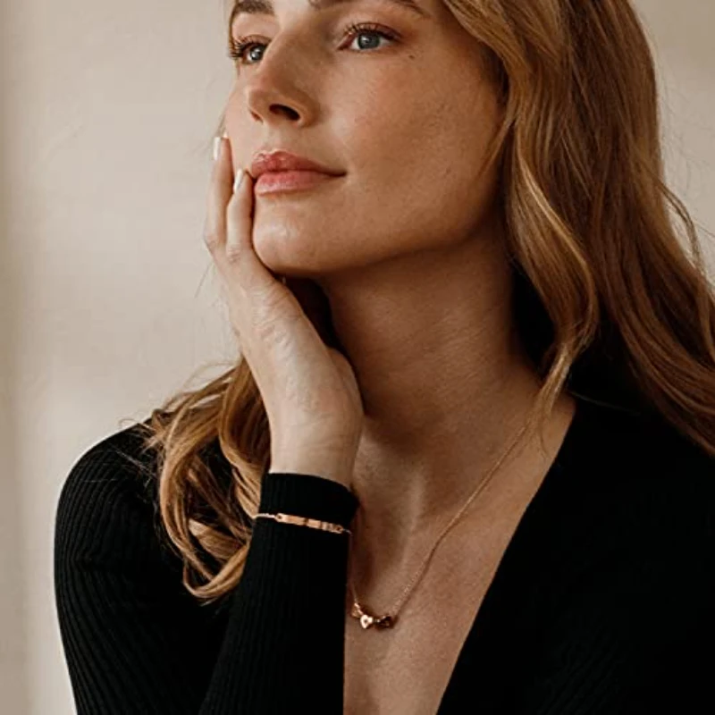 Exquisite Customizable Bracelet Name Stainless Steel Plated 18K Gold Charm Bracelet Best Student Graduation Gift