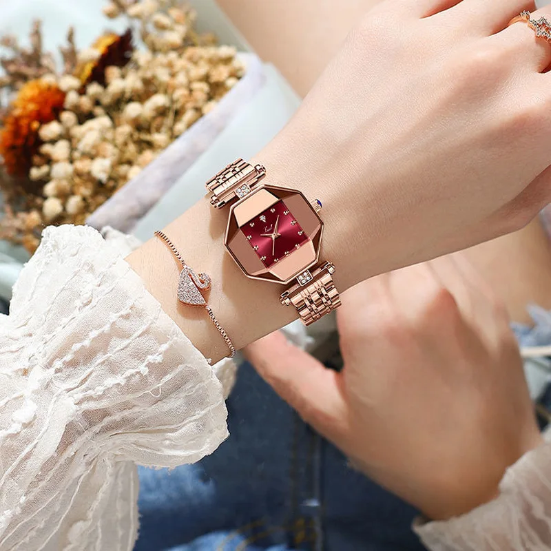 

Fashionable, exquisite, light and luxurious women's watch with diamond square steel belt, high-end women's watch Quartz