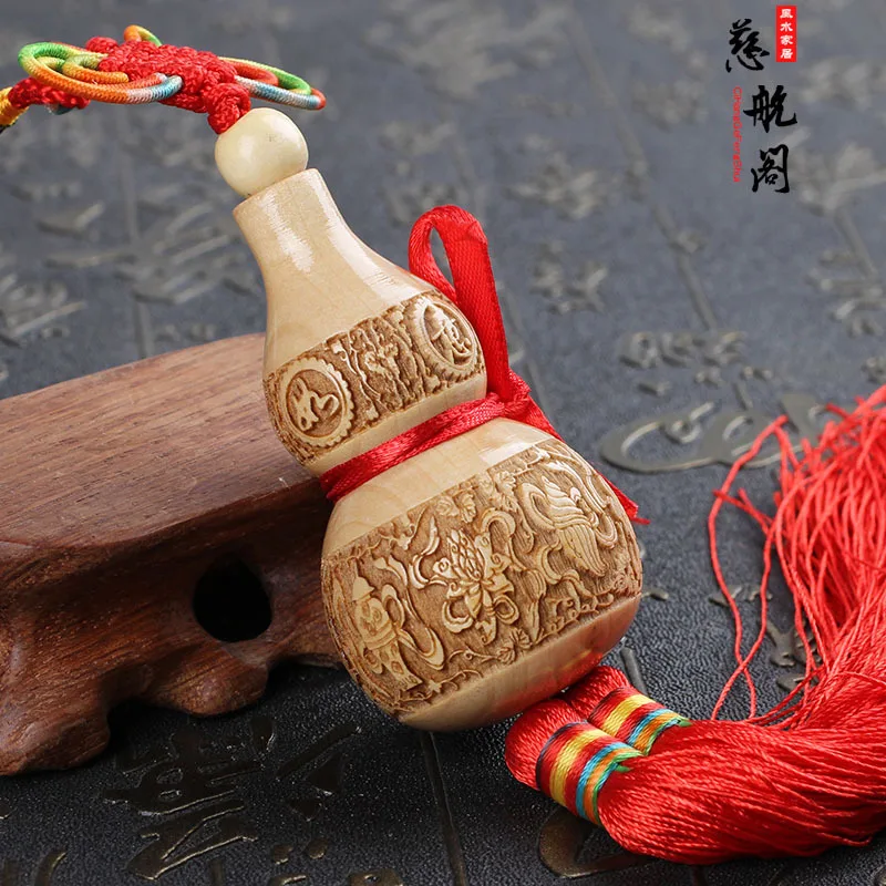 Подвеска-тыква из красного дерева с шестью словами