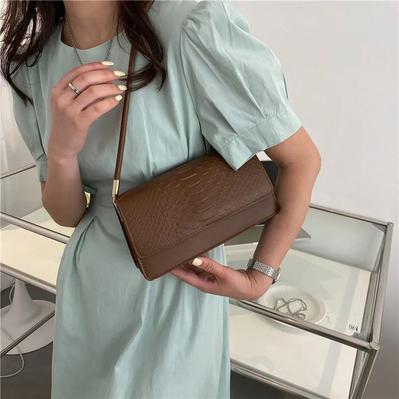 

Crocodile Handbag Soft PU Leather Women's Underarm Shoulder Bag Retro Fashion Handbag Personality Ins Niche Small Square