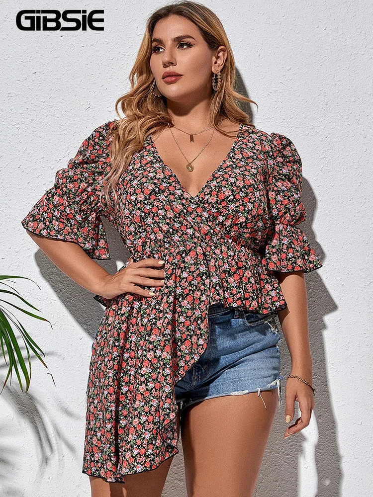 

GIBSIE Plus Size Deep V Neck Floral Print Asymmetrical Hem Women Tops Blouses 2021 Summer Boho Casual Puff Sleeve Peplum Blouse