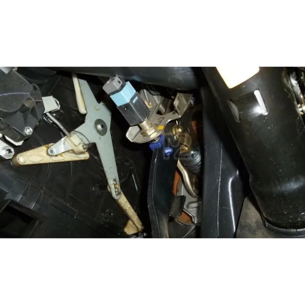 Зажим для педали сцепления Mazda Rx7 Infiniti G20 резиновая пробка