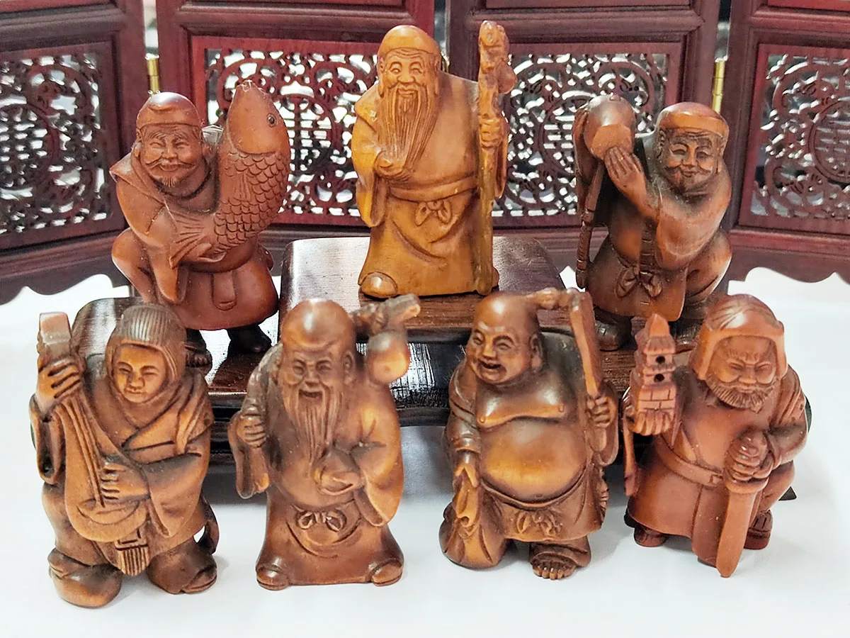 Набор ручных резных фигурок из самшита