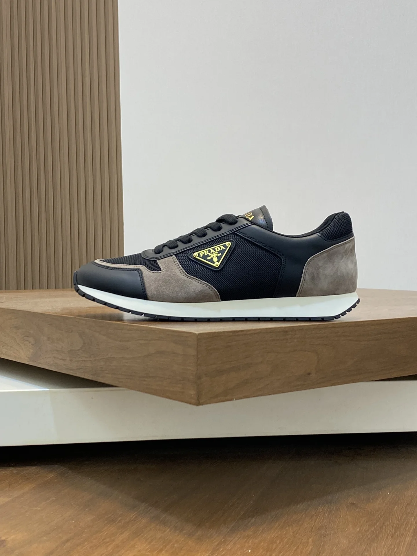 Кроссовки PRADA Повседневная обувь дышащий Износостойкий Сейсмостойкий кроссовки