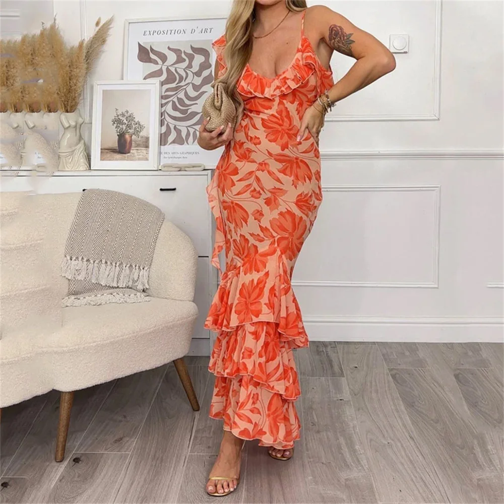 Женское облегающее платье-трапеция с цветочным принтом и оборками длинное