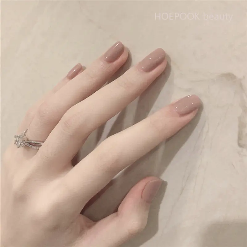 

24pcs Khaki Short Round Coffin Fake Nails With Glue Seamless Removable False Nails Capsule Reusable Press On Nail Set Decoration