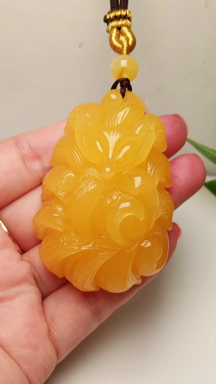 Масло куриное сожженное желтое девятихвостовое лиса яркая с девятихвостом