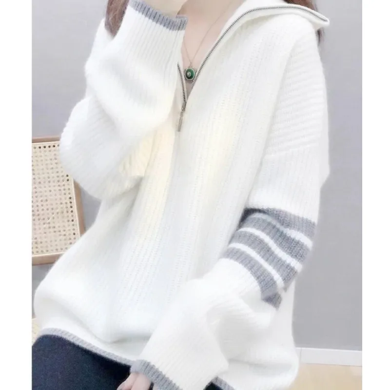 Рисунок 2 - Осенний вязаный свитер на молнии