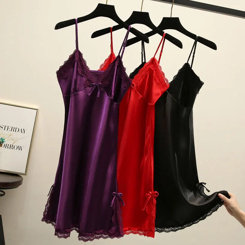 

Женская кружевная ночная рубашка с V-образным вырезом