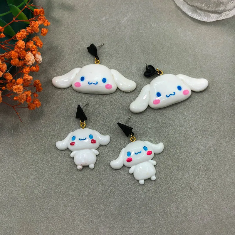 

Kawaii Sanrioed Cinnamoroll Earrings Melody Kuromi Hellokitty Ear Clip Pendant Girls Fashion Versatile Pompom Purin Stud Jewelry