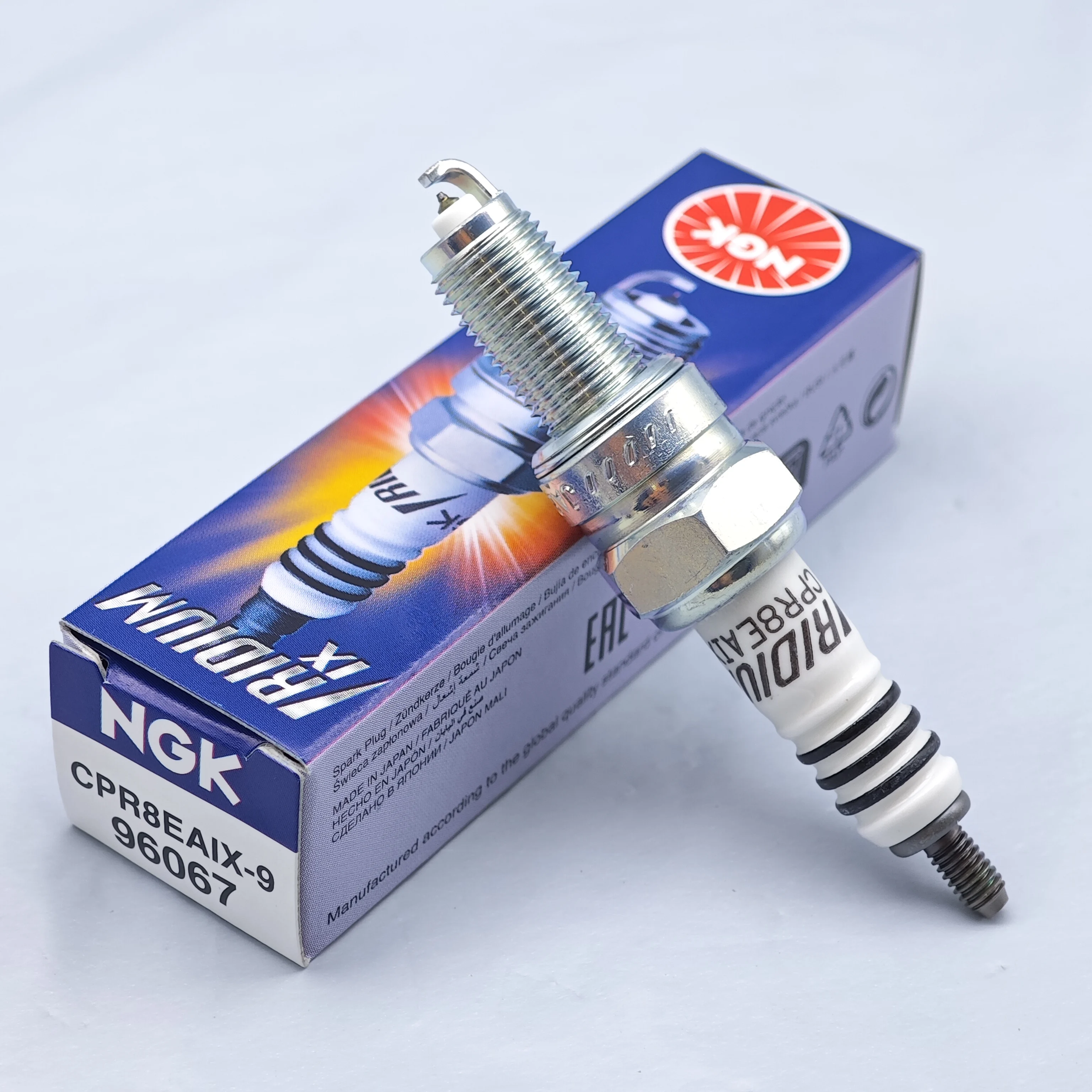 

1 шт. оригинальная свеча зажигания NGK Iridium CPR8EAIX-9 # 96067 Обновление CPR8EA-9 CPR8E
