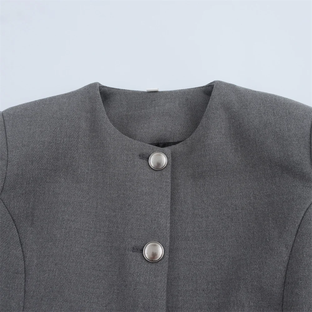 Женское повседневное пальто с круглым вырезом и металлическими пуговицами