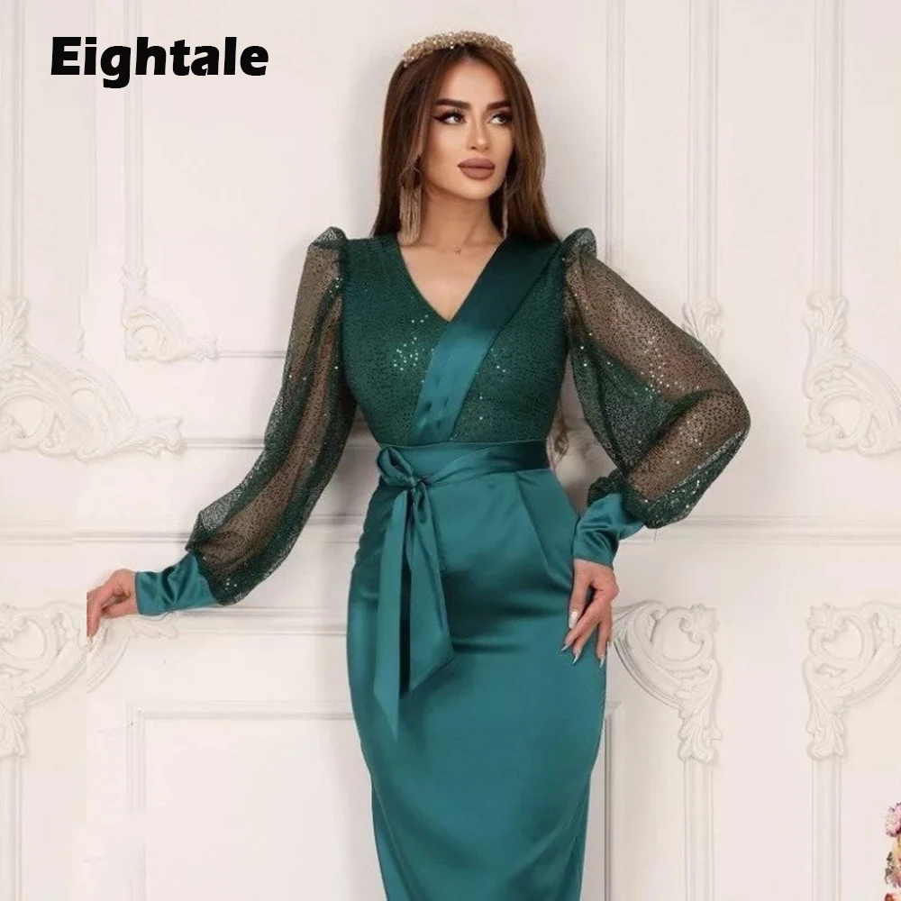 

Платье вечернее атласное с V-образным вырезом и длинными рукавами