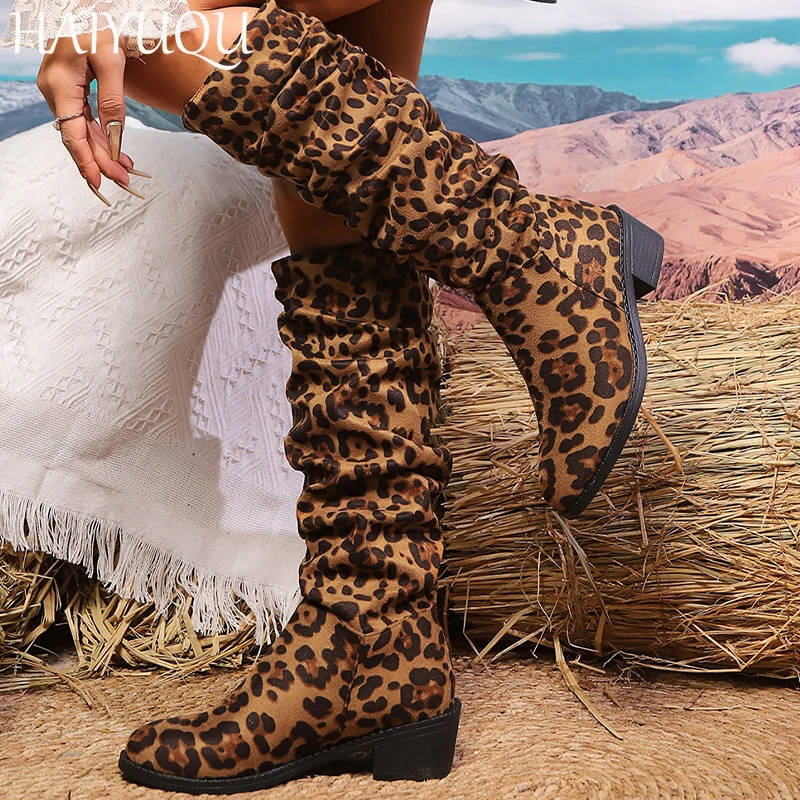 Женские замшевые высокие сапоги с леопардовым принтом туфли до колена на среднем