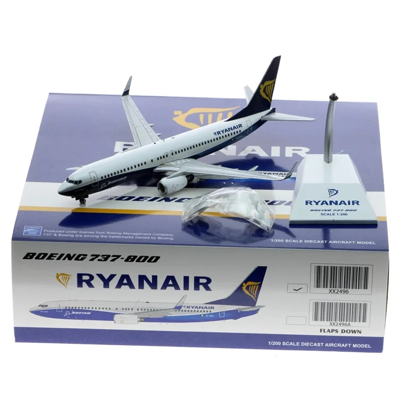 

Модель самолета Ryanair в масштабе 1:200, Боинг 737-800 с подставкой