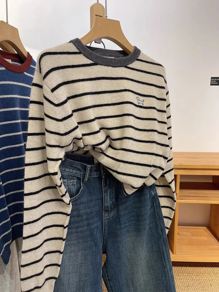 Корейская серия контрастная цветная полоска вышитая рубашка из ангоры с щенком