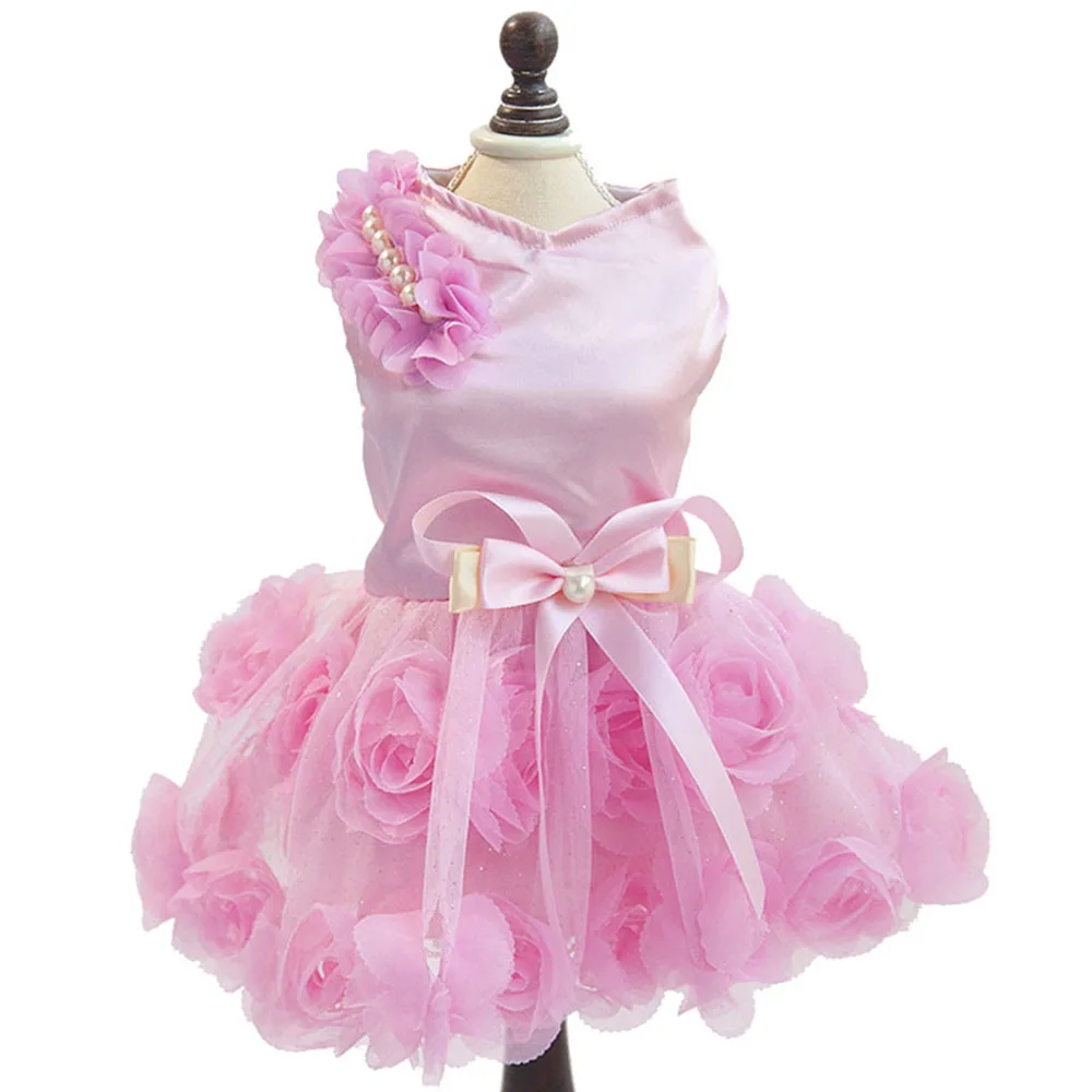 

Classic Dog Wedding Dress Bride Outfit with Pearl and Rose Pet Princess Formal Apparel for Puppy Cat Girl Dog Wedding Costume