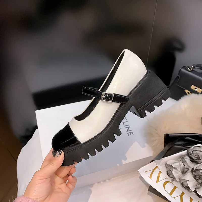 

Mary Jane women's shoes retro black and white matching color college style thick soled small leather shoes single shoes