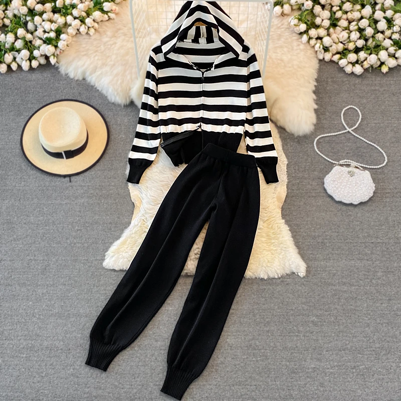 

Spring and autumn zipper knitted cardigan women's lazy style casual hooded sweater jacket two-piece suit high-waisted trousers