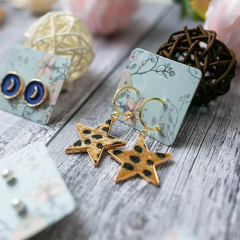 

5x4.5cm 50Pcs Earring Card Ear studs Display Cardboard Branch Flower Pattern Popular Jewelry Display Hanging Card Hang Tag