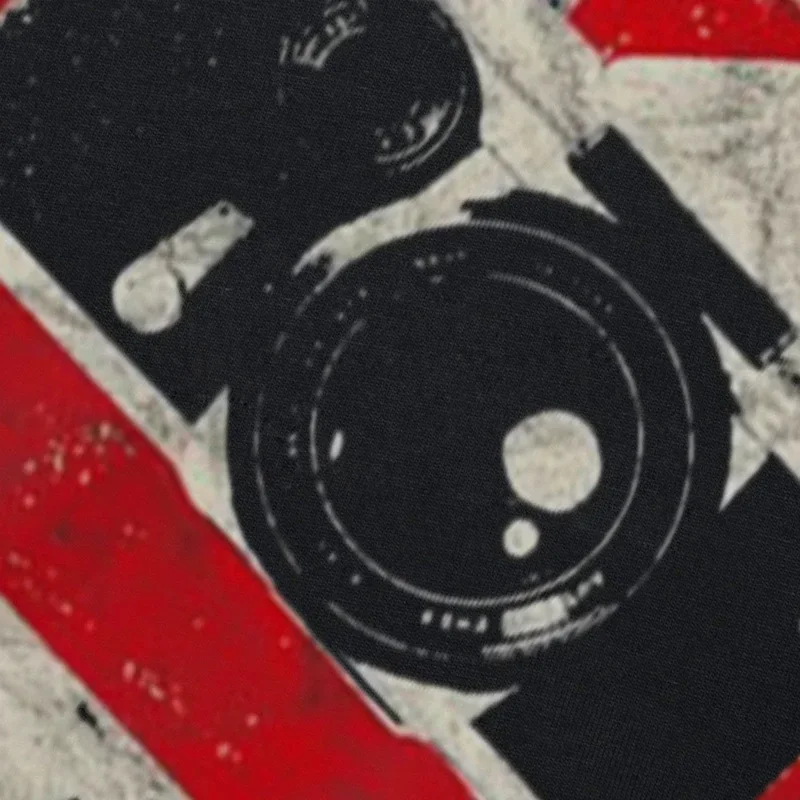 Винтажная футболка в стиле ретро с фотографом и аналоговой камерой модная