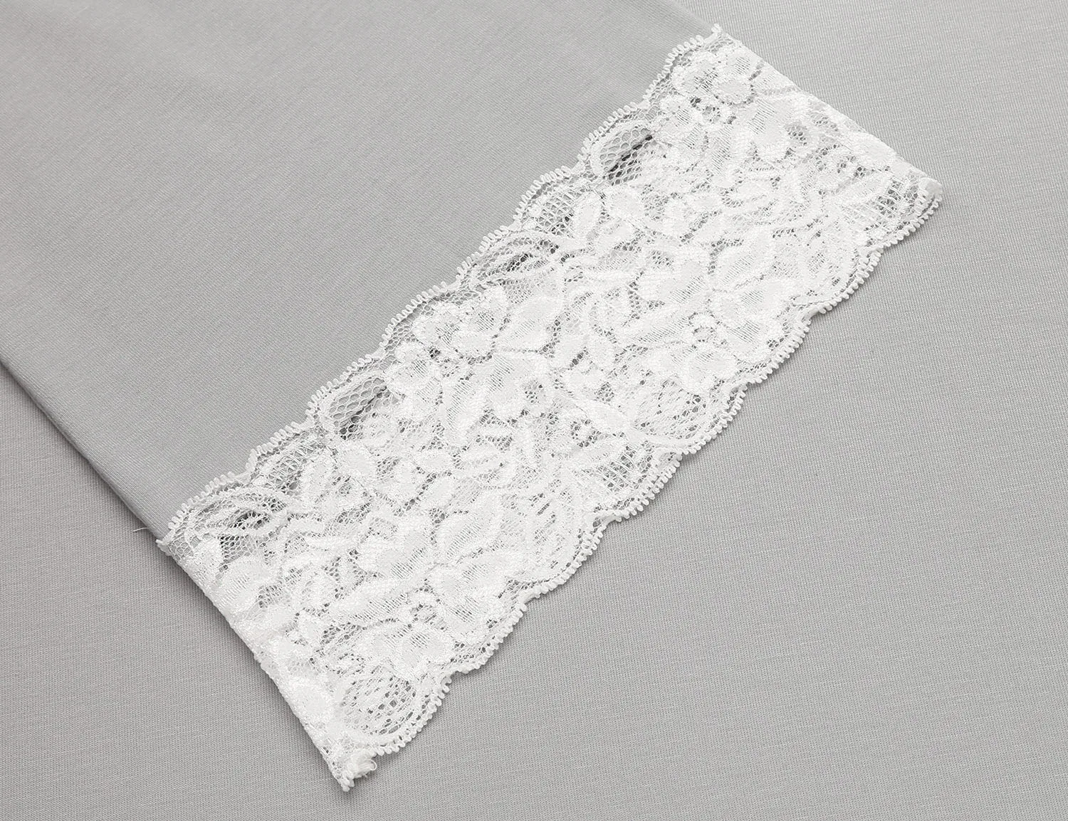 Women's Nightgown Lace Stitching Cuffs Mid-length Bandage Nightgown Bathrobe Pajamas Long Robe  Bath Robe Women  Sleepwear