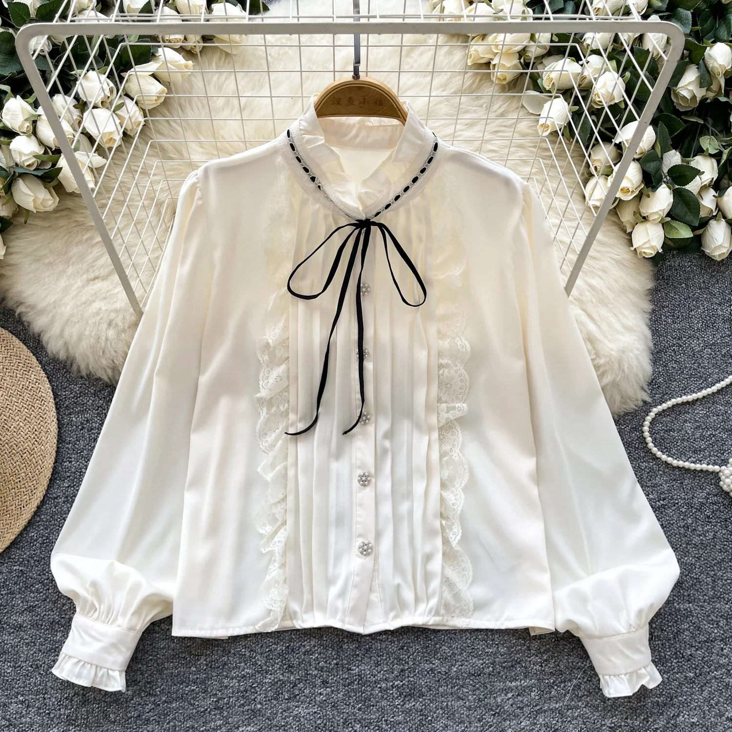 Базовый однобортный атласный топ со шнуровкой и длинными рукавами шикарная