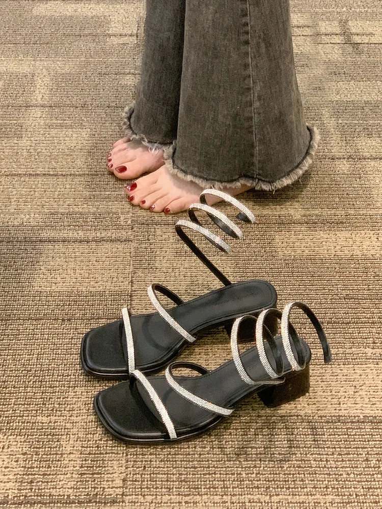 

Women's Shoes Thick Soled Roman Sandals 2023 Summer New Fashion Flash Diamond Retro Breathable Beach Shoes