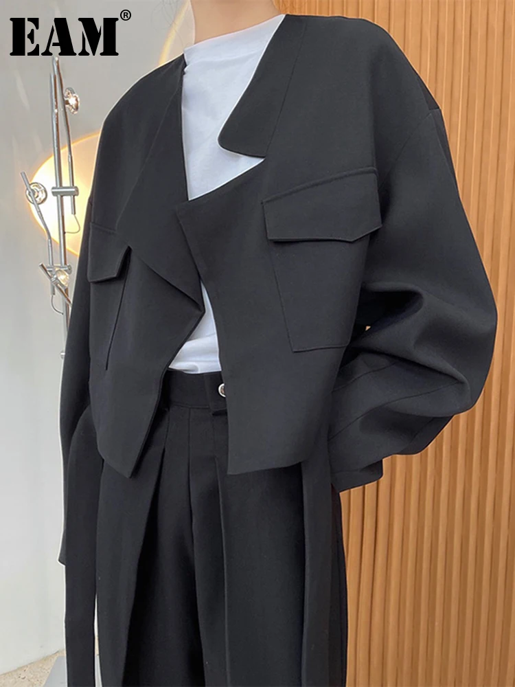 

[EAM] Women Black Short Irregular Blazer New Lapel Long Sleeve Loose Fit Jacket Fashion Tide Spring Autumn 2022 1DE0913