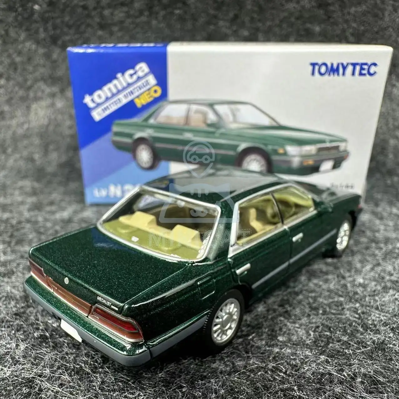 TAKARA TOMY TOMICA 1:64 TLV LV-N238c Nissan LAUREL Миниатюрная модель ролика из зеленого сплава