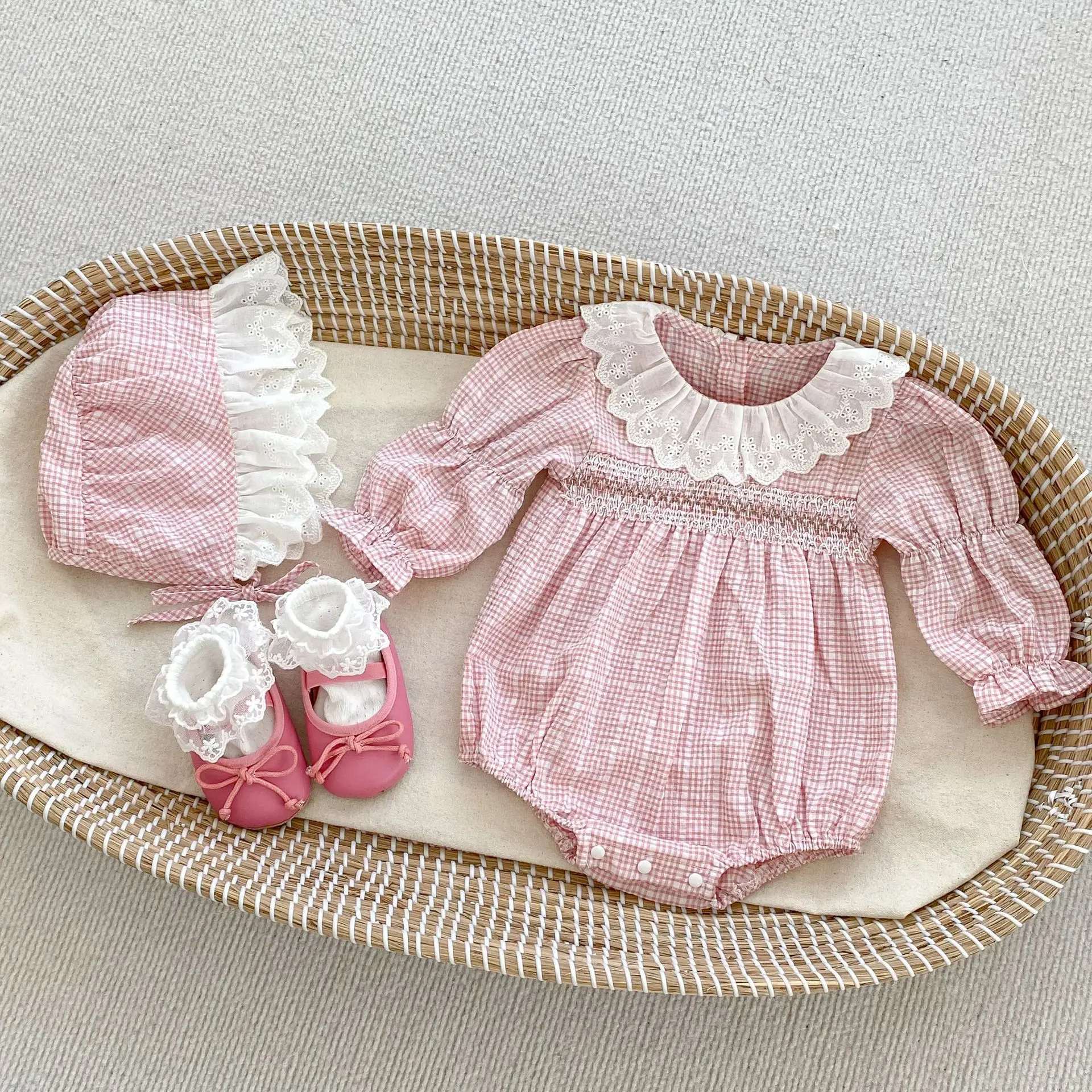 

Детское осеннее боди с кружевным воротником, с длинным рукавом