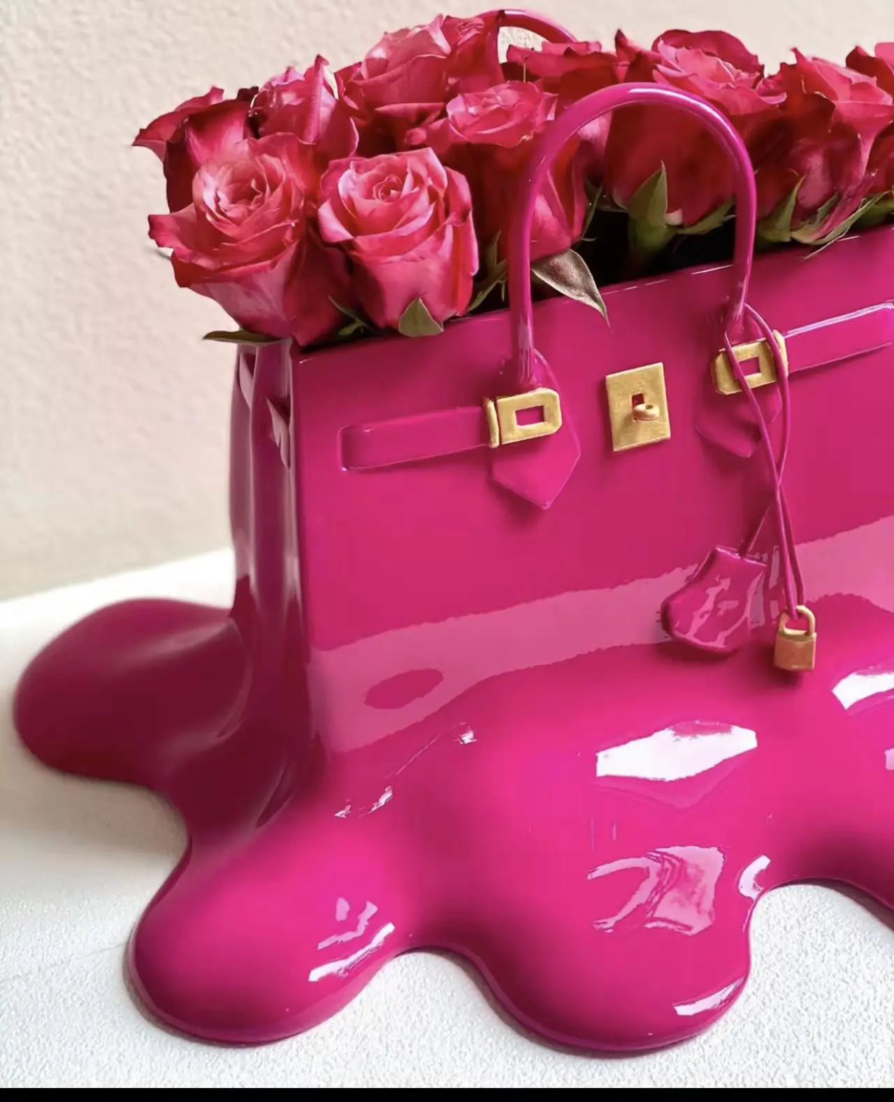 

Free shipping good quality Bag shape Resin vase