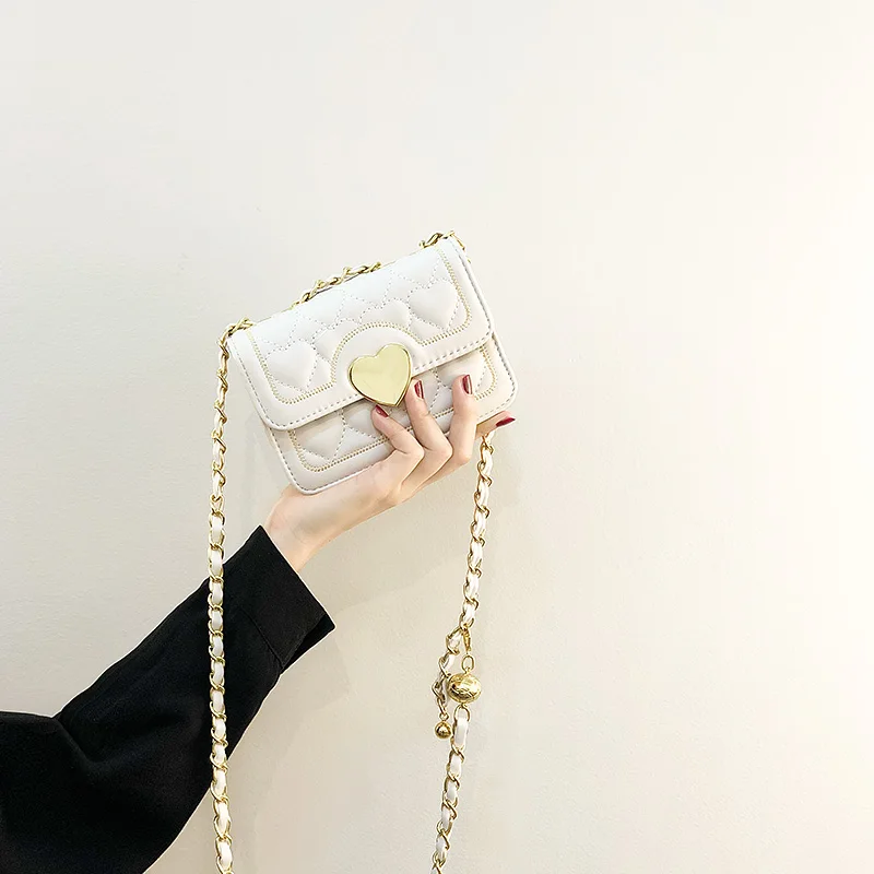 

Маленькая женская сумка с особым дизайном, летняя универсальная Новая модная квадратная мини-сумка через плечо с ромбовидной цепочкой, 2022
