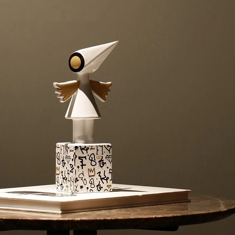 

Home Decoration Ornament Monument Valley Ada Raven Man Painted Glazed Ceramic Ornaments Ins Home Entryway Soft Furnishings Gift