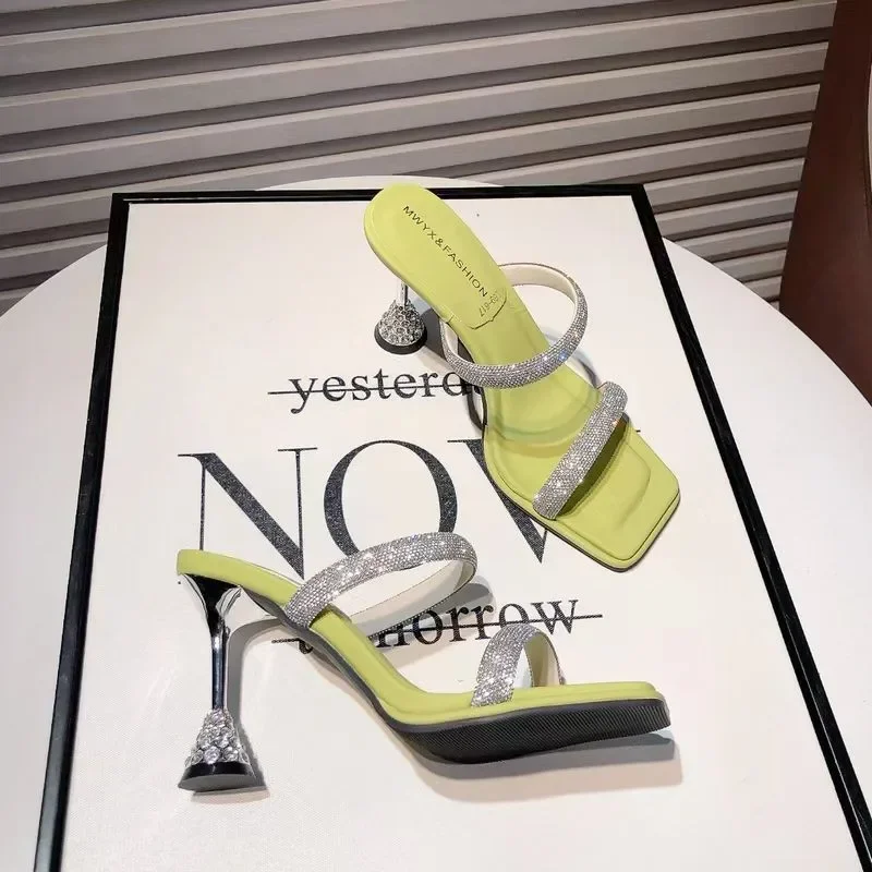 Женские босоножки на высоком каблуке привлекательные туфли с открытым носком