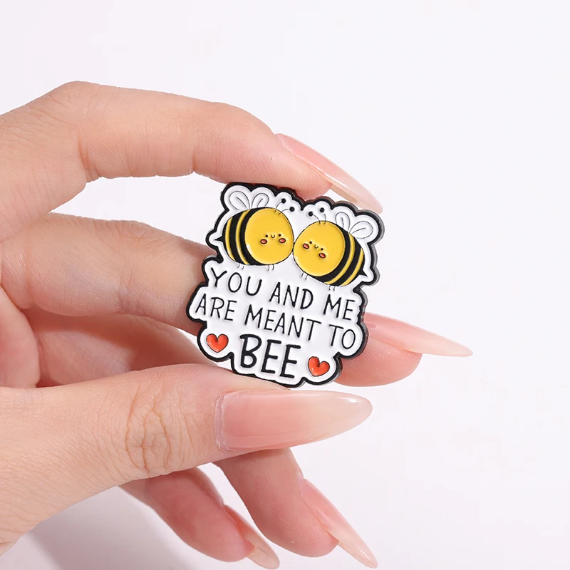 Эмалированная заколка Let It Bee You And Me предназначена для броши в виде пчелы значки на