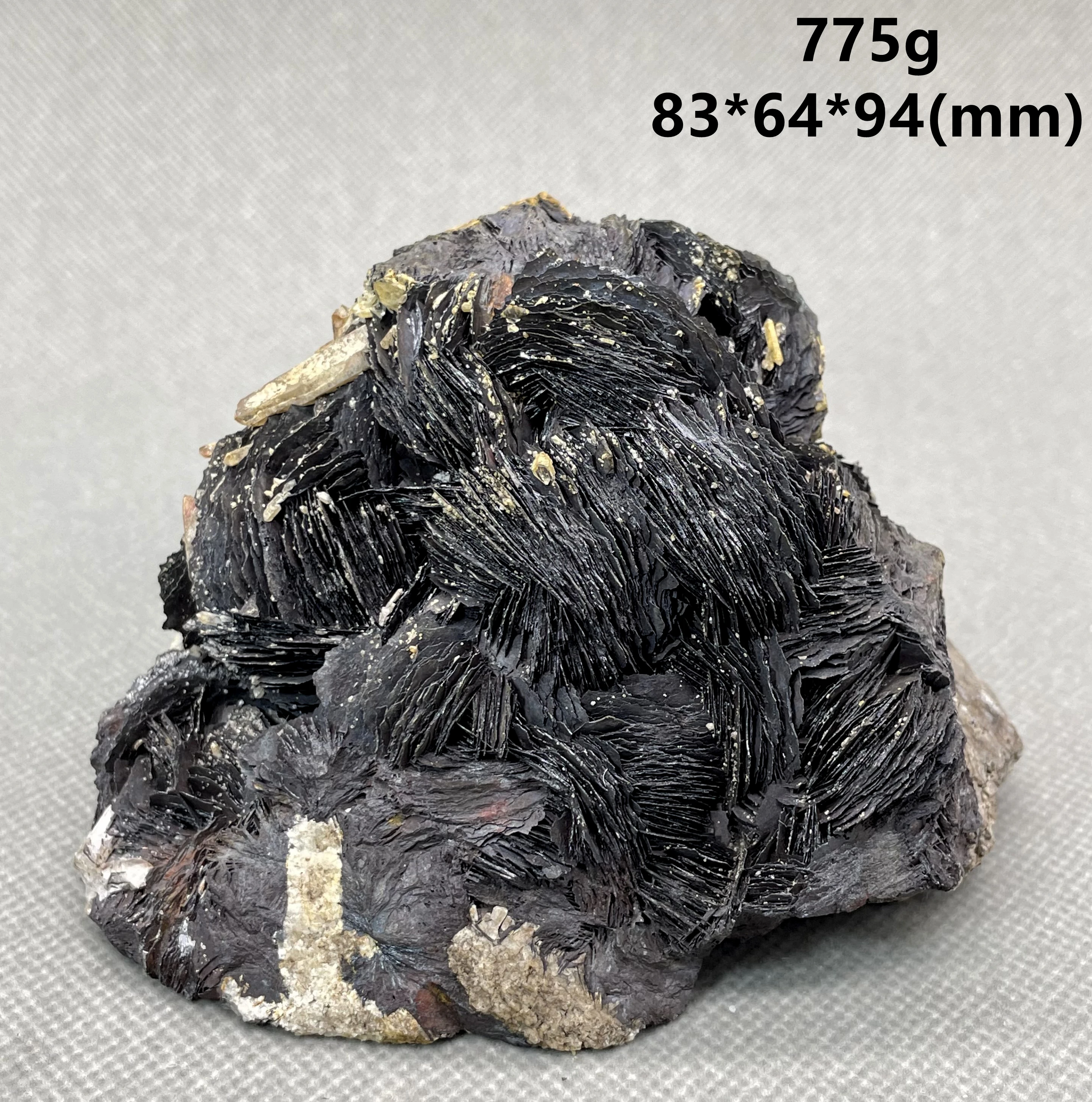 

NEW! BIG! 776G Natural Specular hematite and crystal symbiosis mineral specimen crystal stones and crystals quartz