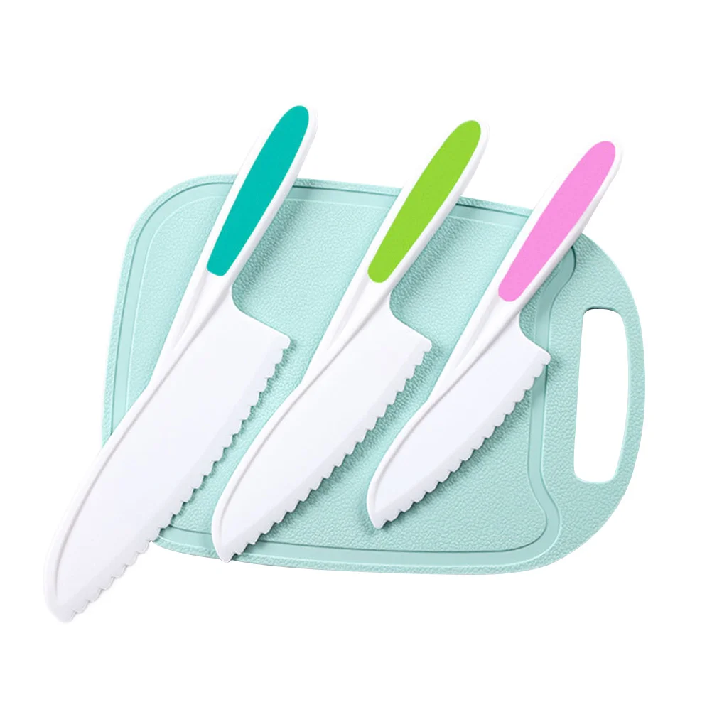 

1 set of Children's Cutter Set Kids Kitchen Kids Safe Cutting Board Toys