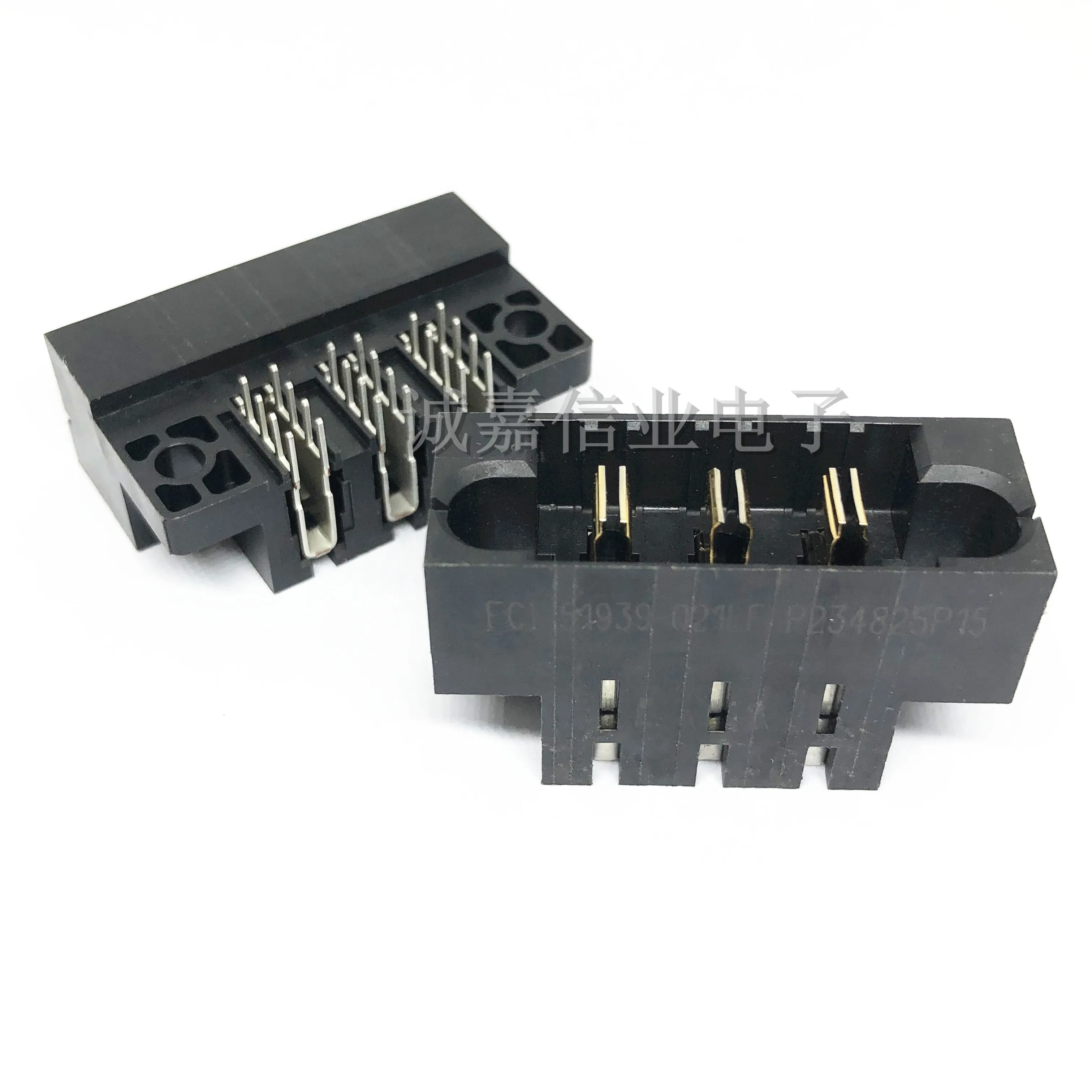 1 шт./лот 51939-021LF шаг: 7,62 мм 3 позиции питания для платы PWRBLADE R/A HDR Номинальная сила тока: 30 A, 48 A