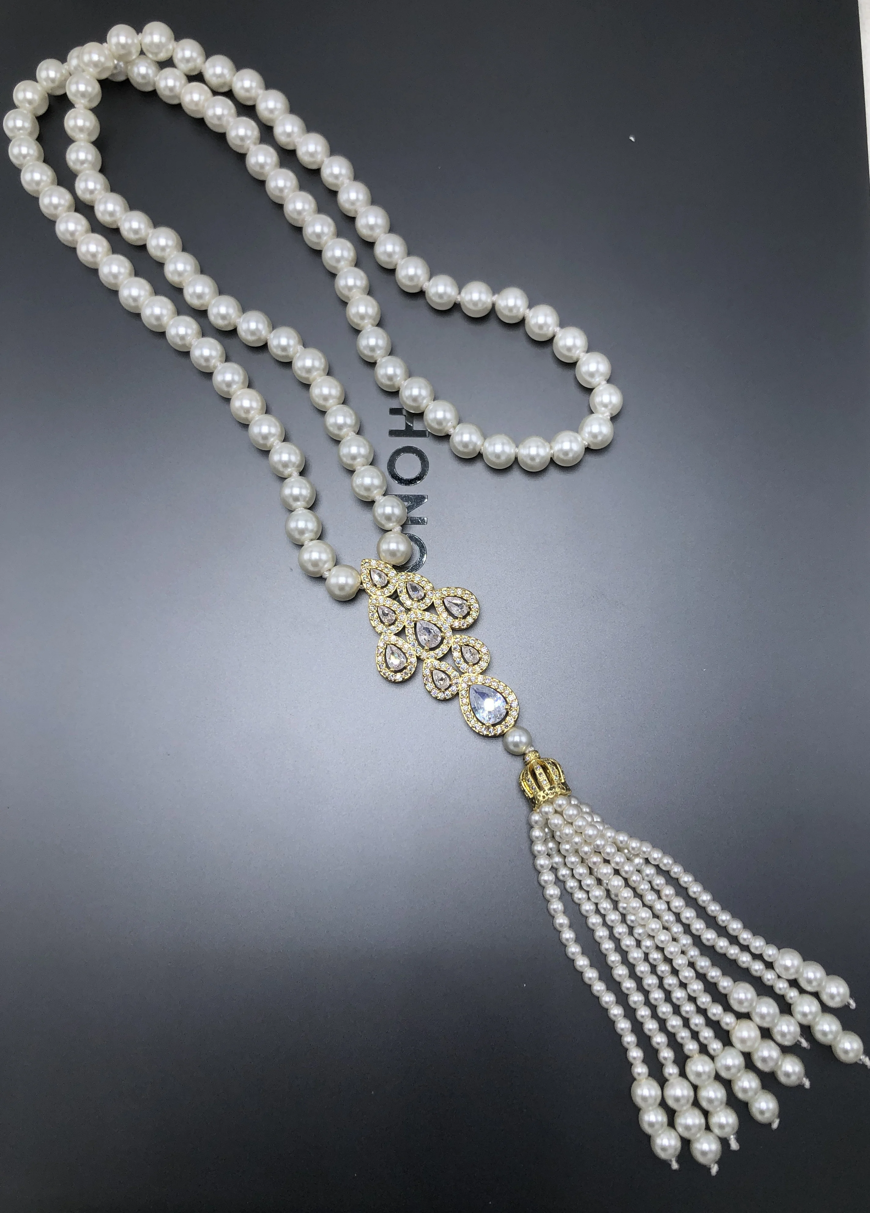 Женская цепочка с жемчужными бусинами 1 шт.