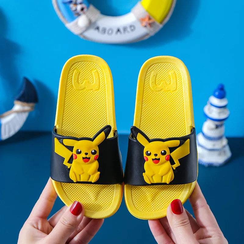 Детские тапочки с покемоном 2022 Пикачу Xiajia для мальчиков и девочек с мягкой подошвой для ванной подарки на день рождения
