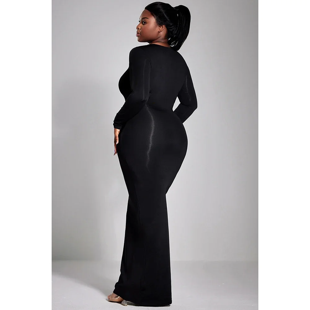 Однотонное трикотажное облегающее платье с круглым вырезом и длинными рукавами