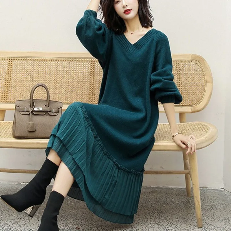 Купи 2022 Spring New Women's High-Waisted Loose Over-The-Knee Knitted Skirt Mid-Length V-Neck Slim Stitching Sweater Long Skirt за 1,324 рублей в магазине AliExpress